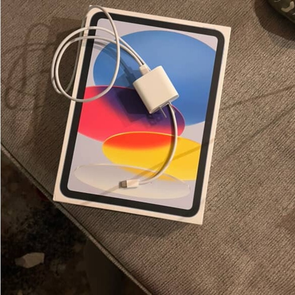 Apple iPad Charger Set - White